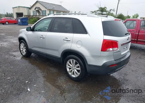 2011 Kia Sorento Lx V6 z USA, uszkodzony, nr VIN 5XYKTDA22BG061127